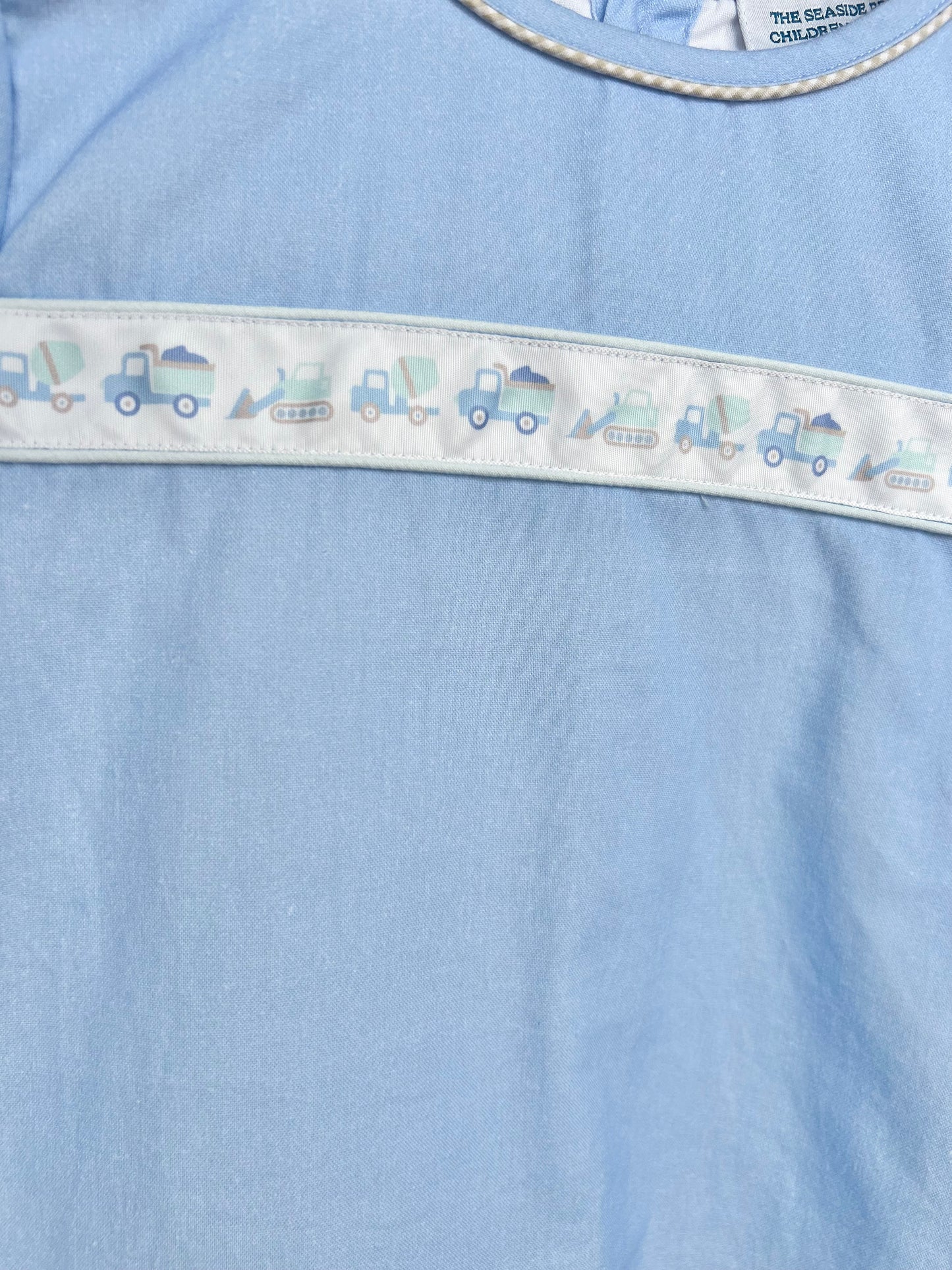Construction Ribbon Flat Front Top